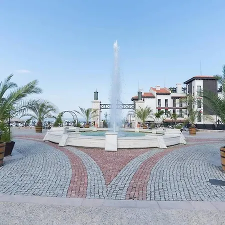 Apartment In The Picturesque Oasis & *