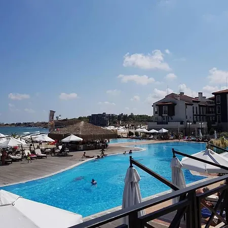 In The Picturesque Oasis & * Lozenets
