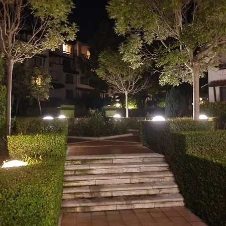 In The Picturesque Oasis & * Lozenets