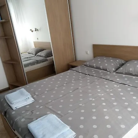 In The Picturesque Oasis & * Lozenets