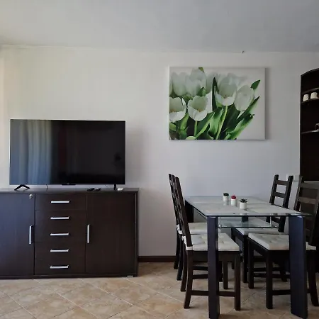 Lägenhet In The Picturesque Oasis & *