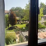 Апартамент In The Picturesque Oasis & Лозенец