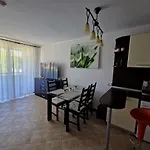 Apartmán In The Picturesque Oasis & *