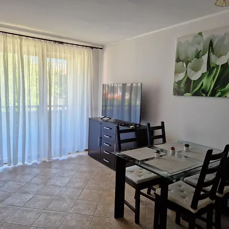 Apartment In The Picturesque Oasis & *