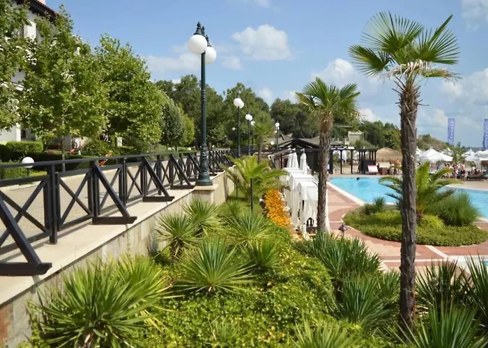 Apartment In The Picturesque Oasis &