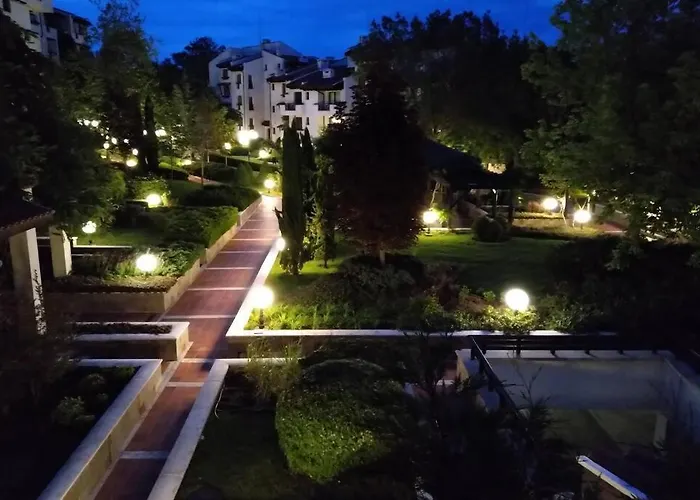 Apartment In The Picturesque Oasis & *