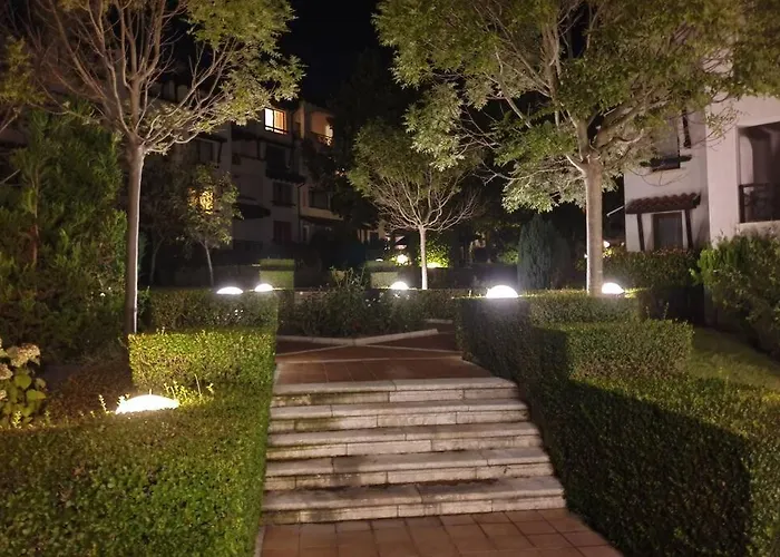In The Picturesque Oasis & * Lozenets