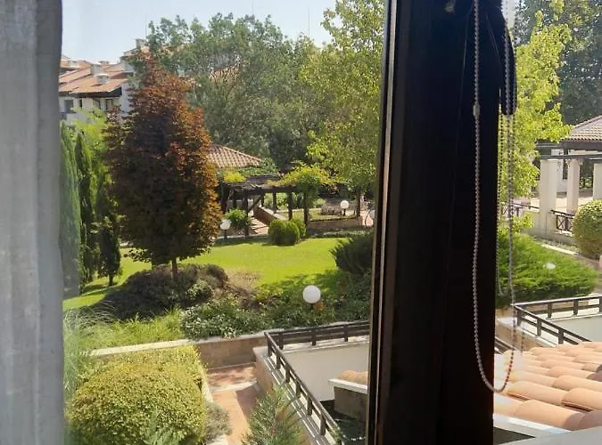 Apartment In The Picturesque Oasis & Lozenets