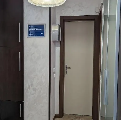 In The Picturesque Oasis & *